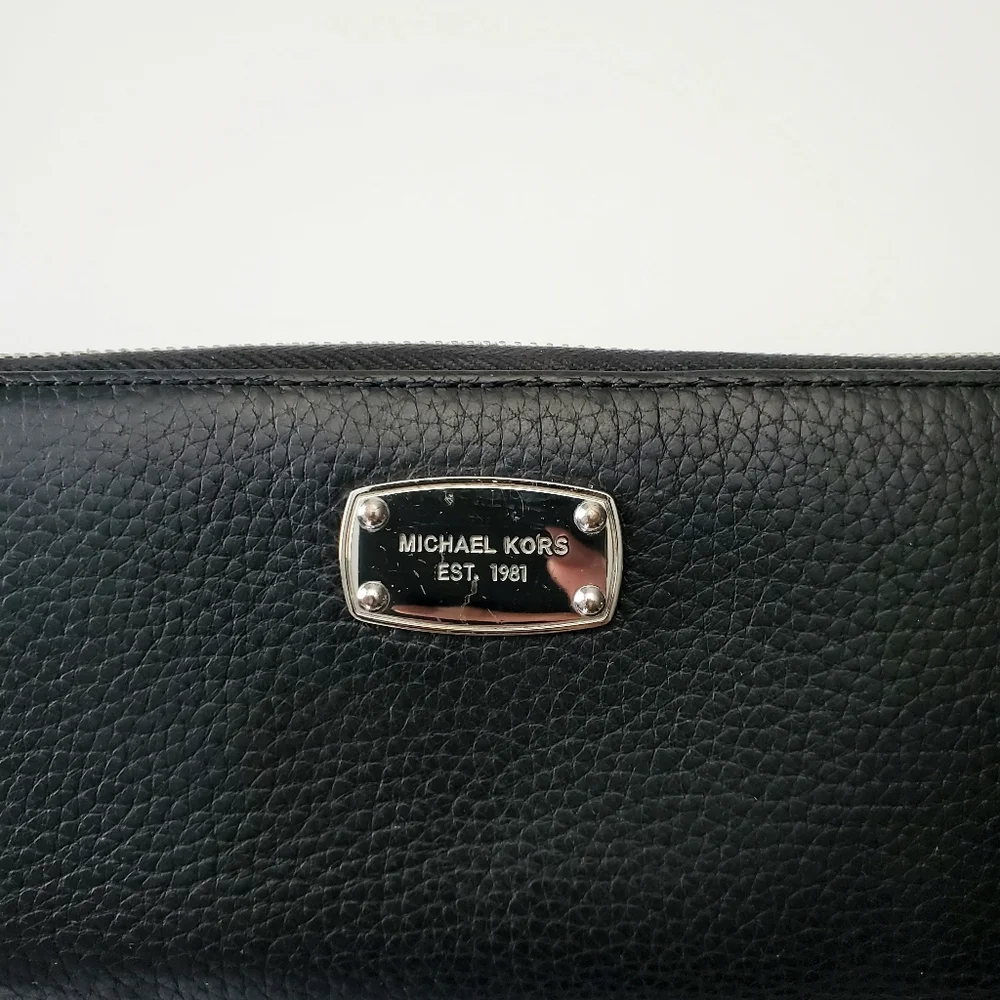 Michael Kors Large Jet Set Continental Black W/Silver Hardware Leather Wallet - Picture 2 of 9